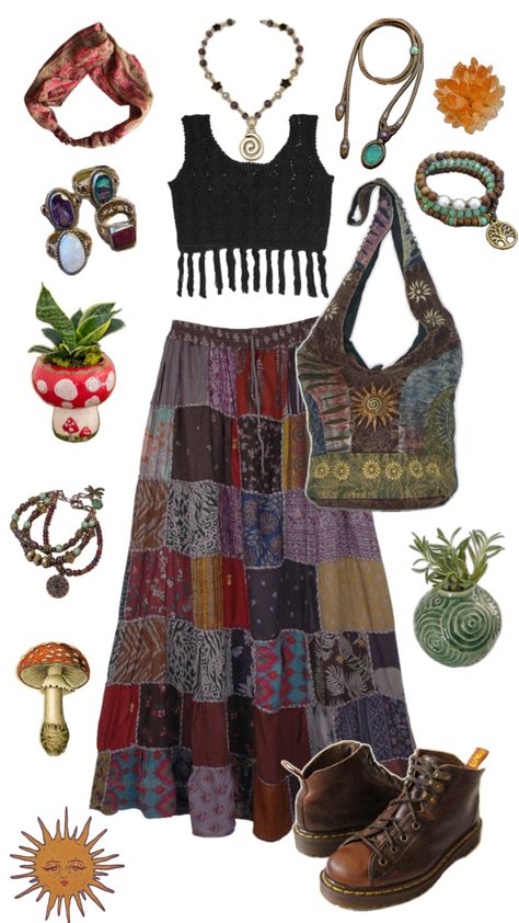 Hippie outfit patchwork skirt crystal jewellery Boho Hippie Outfits, Hippie Fits, Istoria Modei, Hippie Outfit, Fairycore Outfits, Estilo Hippy, Outfits 70s, Mode Hippie, Boho Outfit