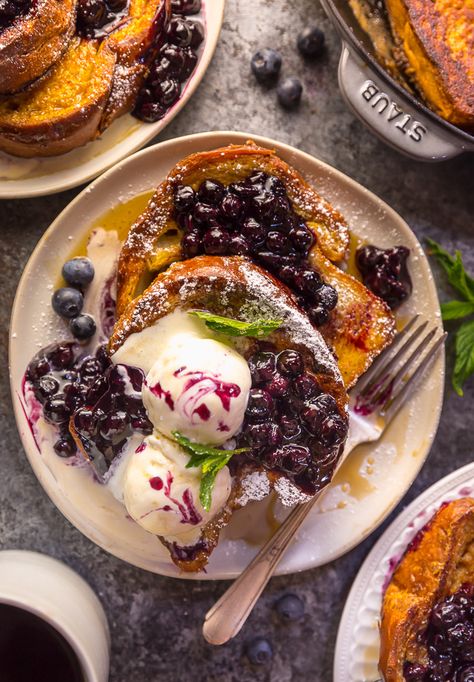 Saturday Christmas, Winter Breakfast, Fancy Breakfast, Brioche French Toast, Baker By Nature, Blueberry Compote, French Breakfast, Gourmet Breakfast, Lazy Saturday