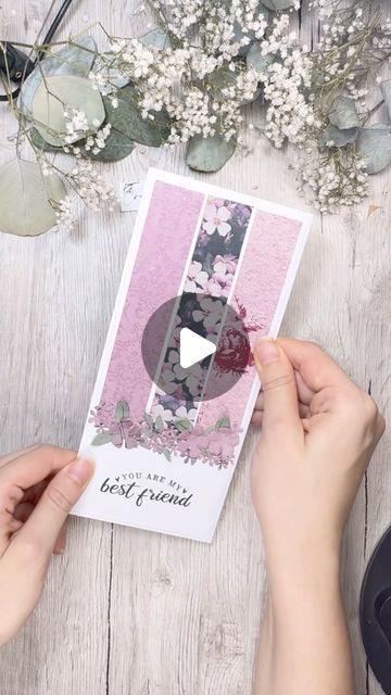 Katharina Tarta Crafts on Instagram: "🌸💜 I know I have shown you this specific card layout before, but it really is one of my go to designs when I need a quick card (for example when I have forgotten about international friendship day 😅) It’s easy to make, quickly done and you can adapt it to any occasion you need it for, just choose design papers fit for your occasion and you are ready to go 😉 (Ok and maybe also choose an adequate sentiment 😅🙈)  Ad: For this card I used the pretty design papers from the Lavender Mae set from @raindroplila   The cute little best friend stamp is from @craftstashcouk from their set ‚thoughtful sentiments‘  Anyway, I hope you like this little diy friendship card 😊🌸  #cardsandcrafts #diycards #bffgifts #cutecrafts #handmadecards" Diy Birthday Cards For Sister Handmade, International Friendship Day, Sister Birthday Card, Sand Crafts, Friendship Card, Friendship Day, Designer Paper, Quick Cards, Friendship Cards