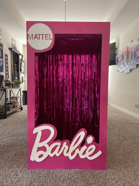 Pink Party Decor Ideas, Barbie Birthday Photo Booth, Barbie Hoco Decor, Barbie Party Photo Booth, Barbie Box Backdrop, Barbie Disco Birthday Party, Life Size Barbie Box Photo Booths, Barbie Themed Decor, Barbie Birthday Theme Decoration