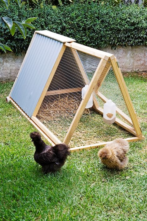 A Frame Chicken Coop, Quail Coop, Cheap Chicken Coops, Mobile Chicken Coop, Chicken Coop Garden, Small Chicken Coops, Easy Chicken Coop, Backyard Chicken Coop Plans, Portable Chicken Coop