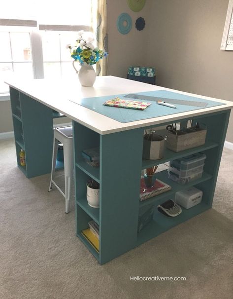 This DIY craft table provides lots of room for crafting and sewing. Get the details here. #DIYcraftroomtable #craftroomtable #sewingtable Diy Craft Room Table, Office Craft Room Combo, Craft Room Tables, Sewing Room Inspiration, Craft Table Diy, Sewing Room Design, Dream Craft Room, Craft Room Design, Diy Craft Room