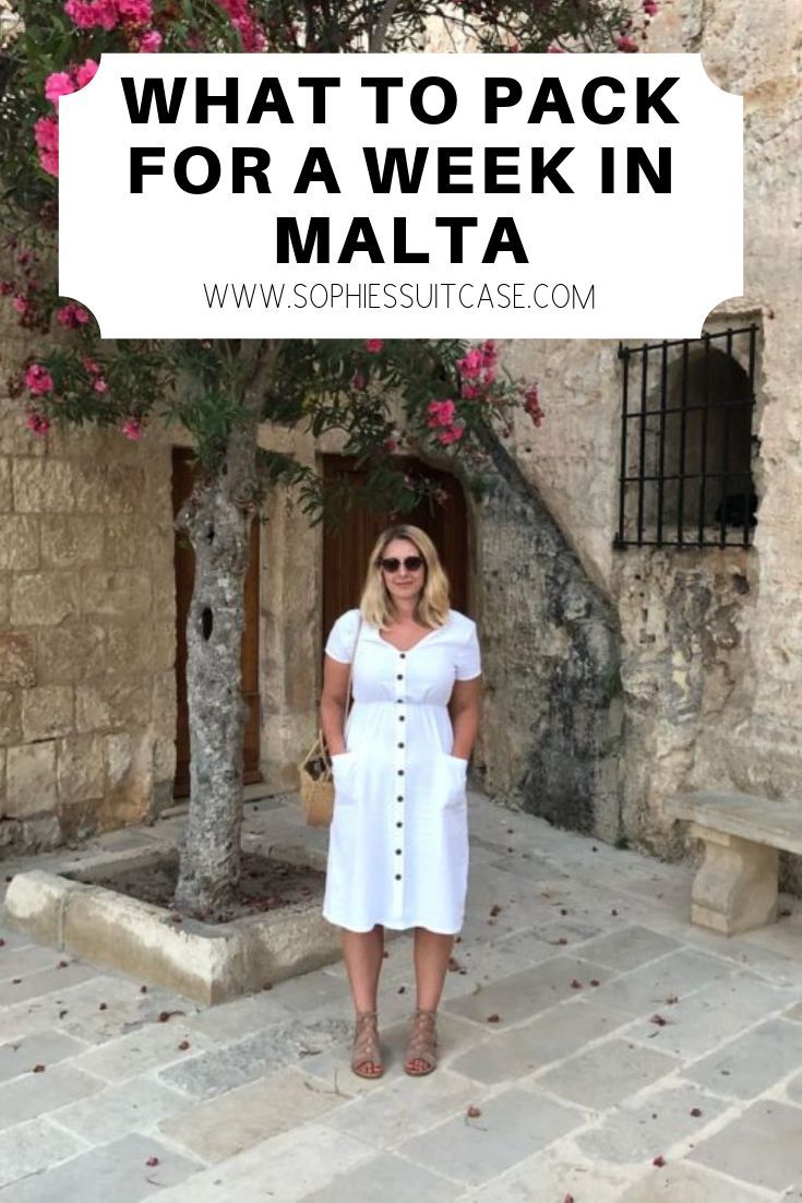 a woman standing in front of a tree with the words what to pack for a week in