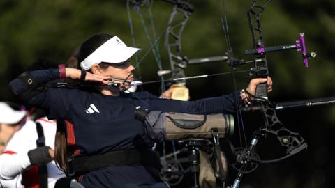 Jodie Grinham shooting in archery