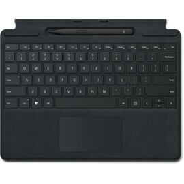 Svart Surface Pro Signature Keyboard med festet Slim-penn 2 sett ovenfra.
