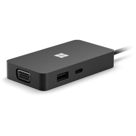 Surface USB-C® Travel Hub – widok pod kątem