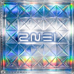 “2NE1 1st Mini Album”的封面