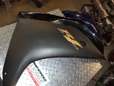 sonic cycle has a 2008 - 2009 yamaha yzf r -1 side fairing oem matt black mint cond. no cracks all t...