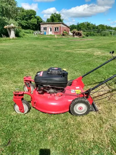 It's a verry good mower with best quality Kawasaki motor, it has the auto choke it starts right up a...