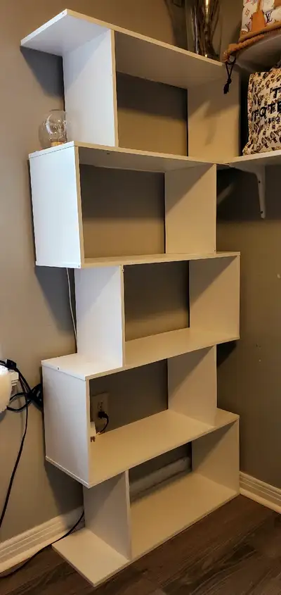 Artsy White Bookshelf Excellent Used Condition Bought from Amazon Paid via cash or etransfer Pick up...