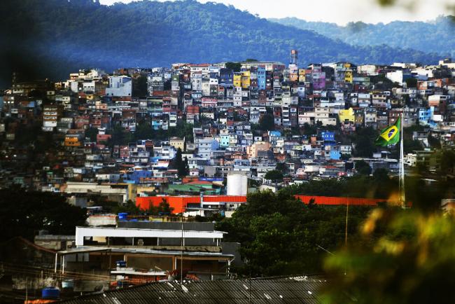 Vulnerable communities in the city and in the countryside are at greater risk of the impacts of climate change, yet are helped less by mitigation and adaptation policies. (Ivan Pacheco / Agência Pública)