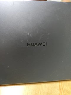 每天随时上班携带的华为matebook1