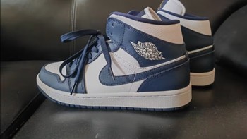 耐克（NIKE）AIR JORDAN 1 MID AJ1 男子运动鞋时尚轻盈板鞋 554724-174 42