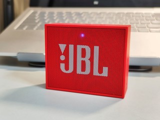 JBL音乐金砖青春版，点燃你的音乐热情！