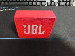 压箱底的JBL GO