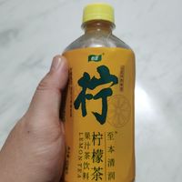 怡宝柠檬茶，一口透心凉！