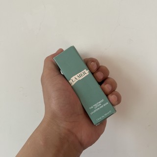 海蓝之谜精粹水100ml，男生有时候也需要护肤一下对吧！