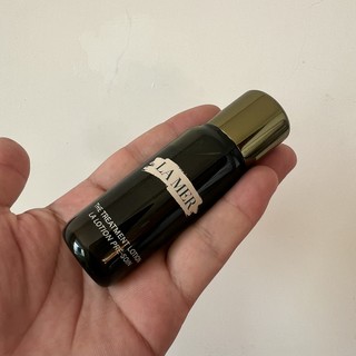 海蓝之谜精粹水100ml，男生有时候也需要护肤一下对吧！