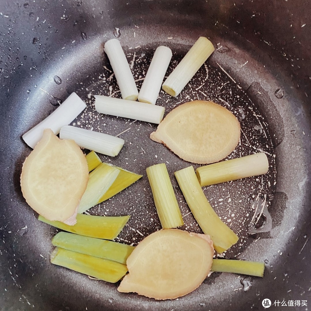 电锅卤肉：一场简单而有韵味的烹饪体验