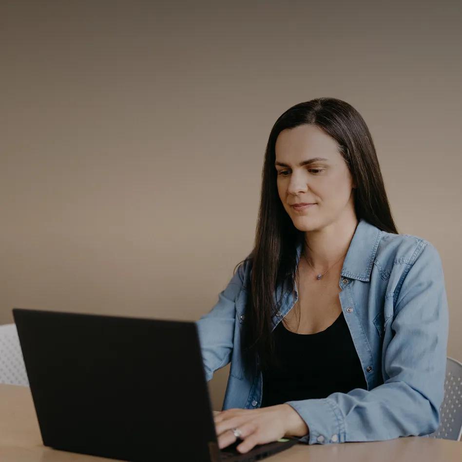 woman on the computer