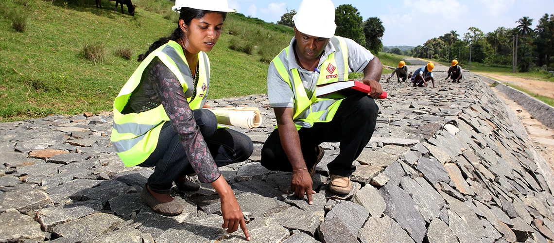 Checking progress and quality at Dam under construction in Sri Lanka. | © Lakshman Nadaraja/World Bank