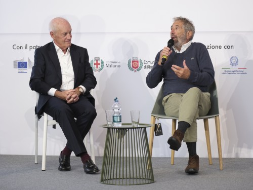 Paolo Magri ad di EICMA con (destra) il giornalista Nico Cereghini alla oresentazione della rassegna 2024