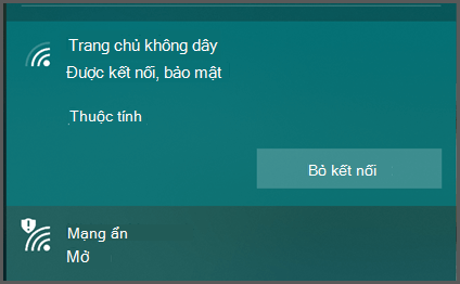 Windows 10 hiển thị danh sách các mạng không dây mà bạn có thể kết nối. Một hiển thị là "bảo mật" một hiển thị khác là "Mở".