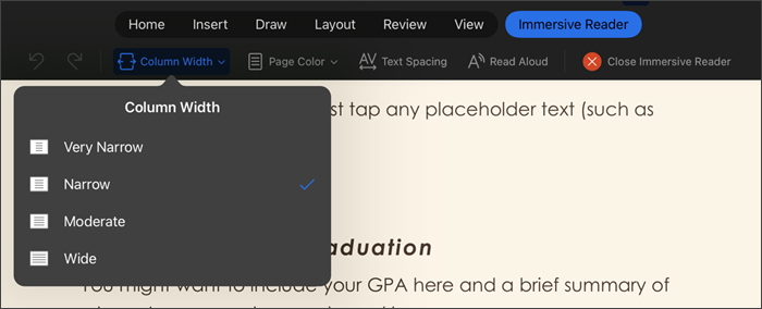 capture d’écran du lecteur immersif avec la largeur de colonne sélectionnée, les options sont : très étroite, étroite, modérée, large