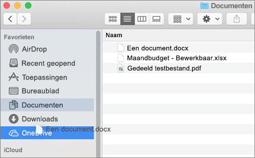 Het venster Mac Finder met slepen en neerzetten om bestanden te verplaatsen