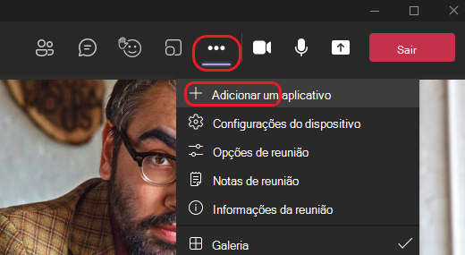 Imagem a mostrar como adicionar uma aplicação durante uma reunião do Teams.