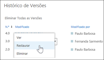 Selecione “Restaurar” no menu pendente para uma versão do documento selecionada