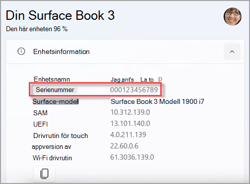 Hitta serienumret för din Surface-enhet i Surface-appen.