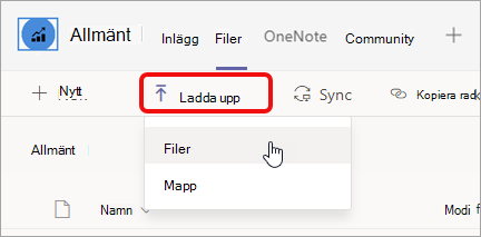 Knappen Ladda upp är den andra från vänster högst upp på fliken Filer i en kanal.